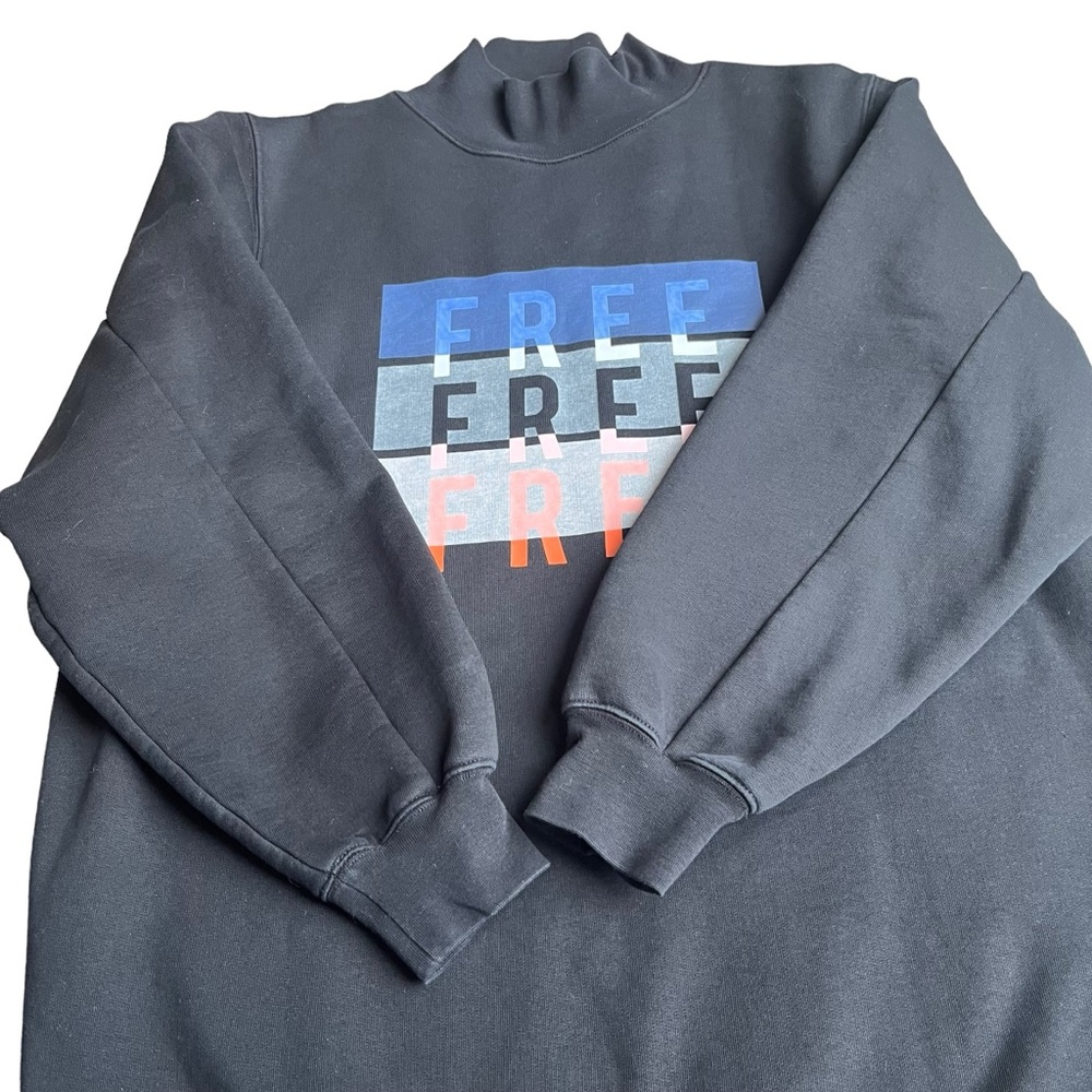 Aritzia Wilfred Free Women’s Mock Neck Sweatshirt “FREE” Graphic Oversiz… - Picture 8 of 14